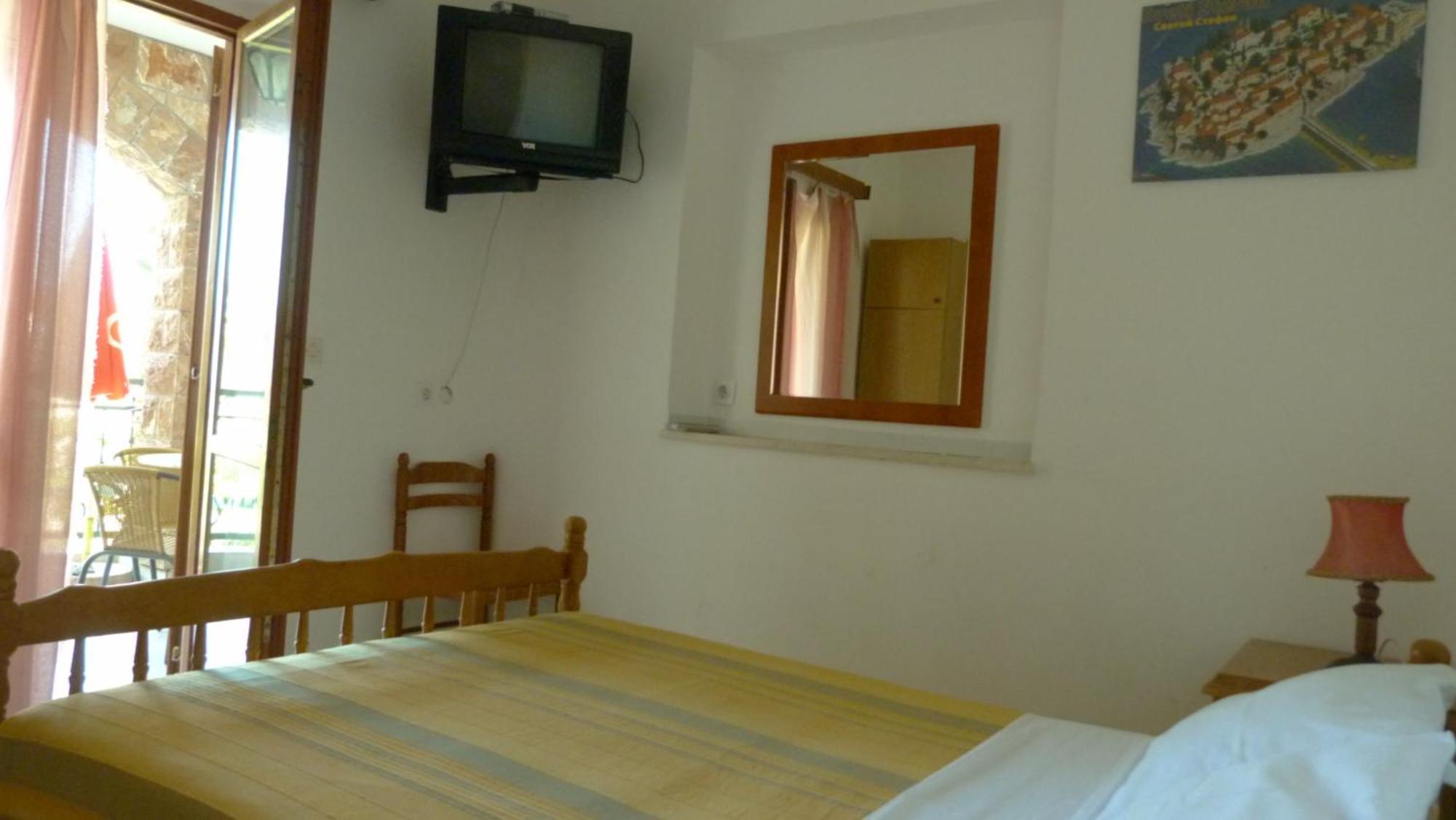 Zoro Apartments Sveti Stefan Oda fotoğraf